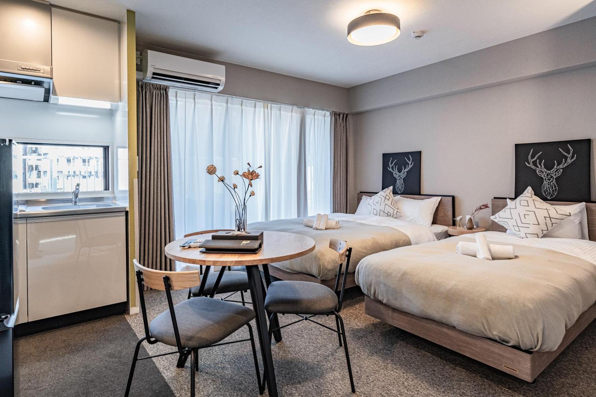 Apartment Hotel 11 Umeda Kamiyama Осака Екстер'єр фото