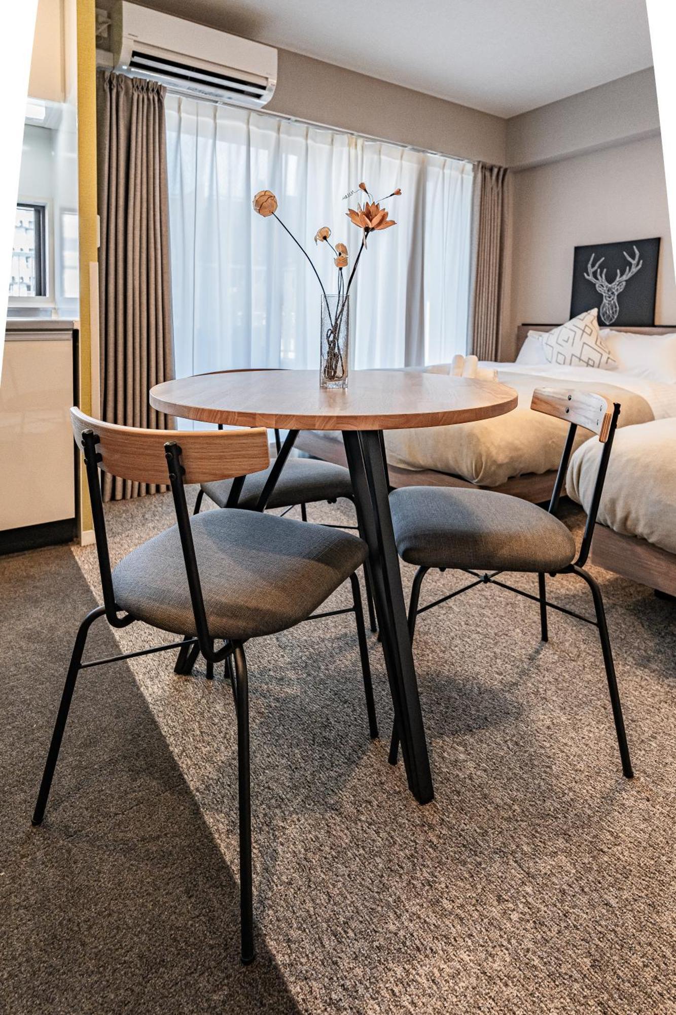 Apartment Hotel 11 Umeda Kamiyama Осака Екстер'єр фото